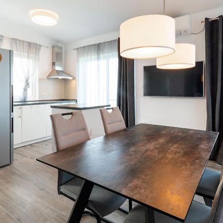 Vila Apartments Marina Blato  Zewnętrze zdjęcie