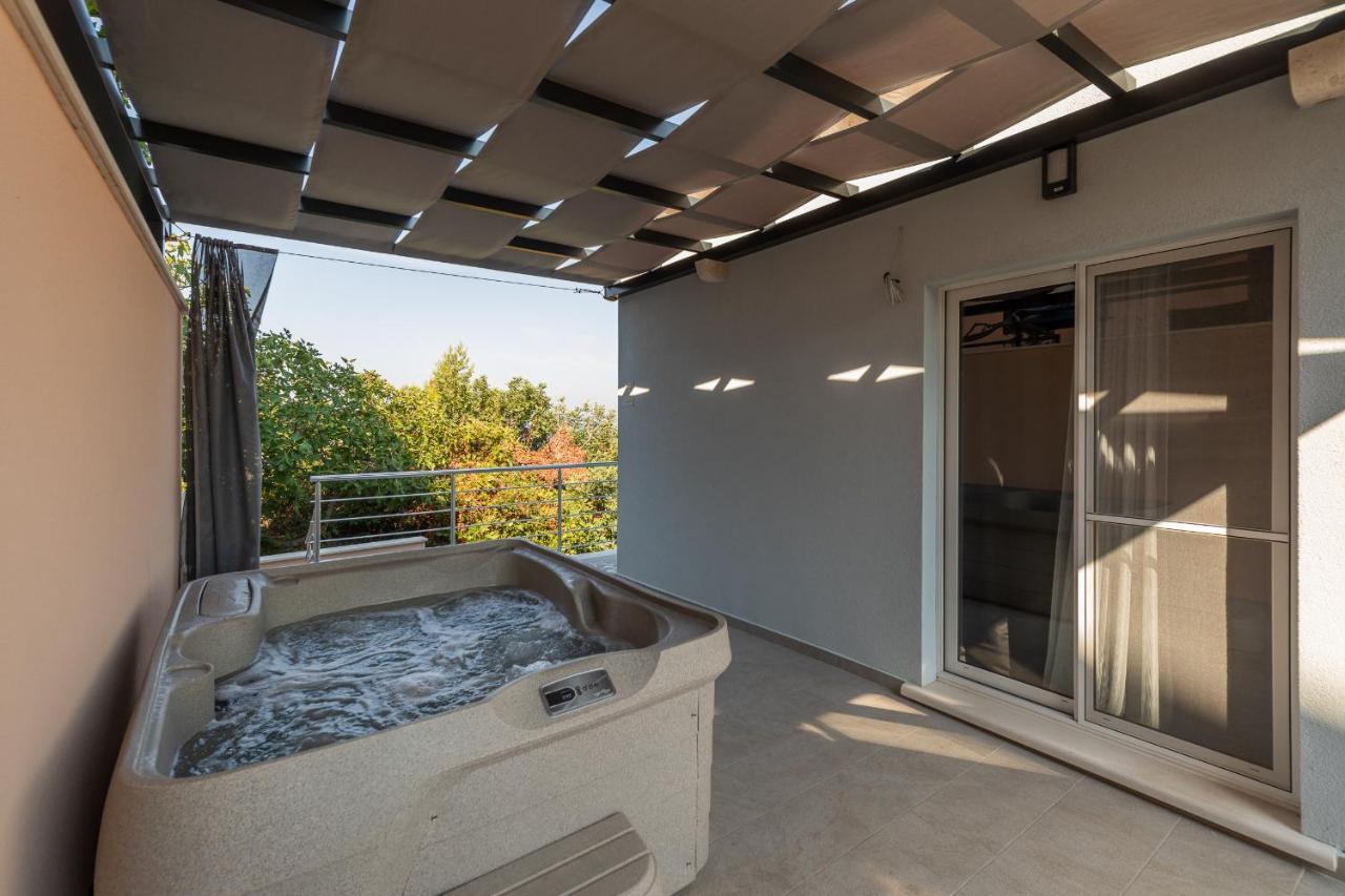 Vila Apartments Marina Blato  Zewnętrze zdjęcie