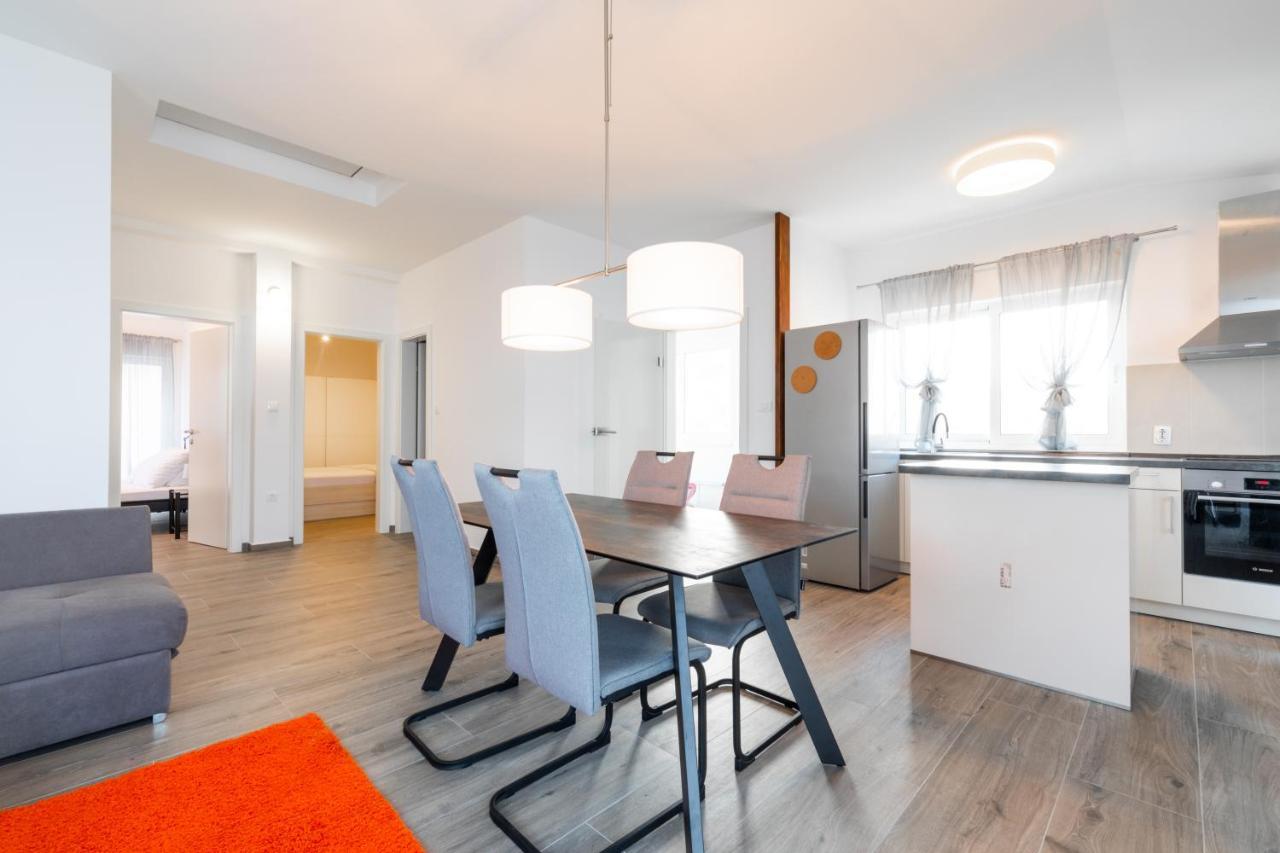Vila Apartments Marina Blato  Zewnętrze zdjęcie
